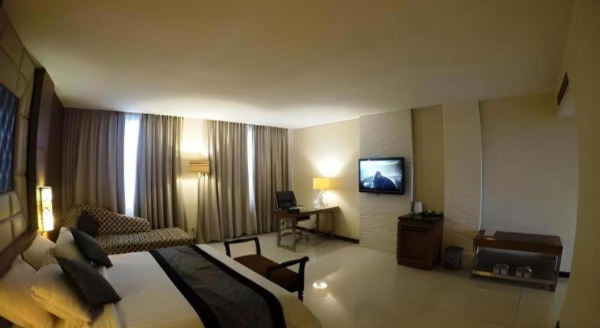 Kedaton Hotel 3*