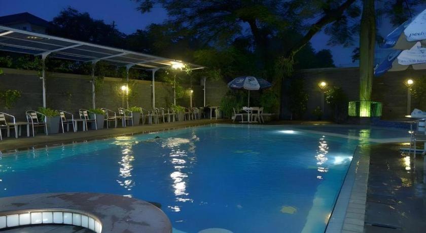 Kedaton Hotel 3*